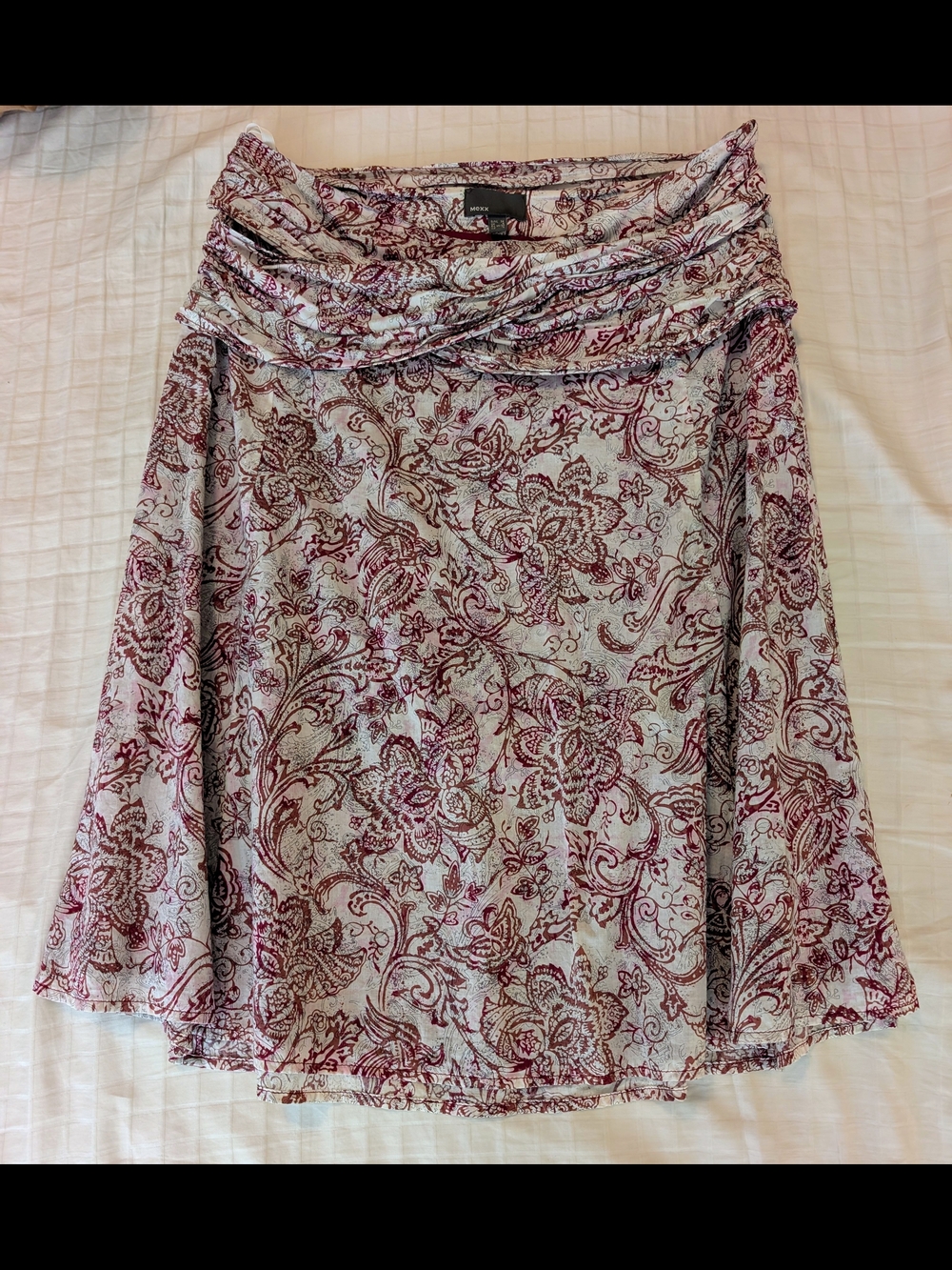 Skirt with Pink Floral Paisley Print - Picture 2 of 8